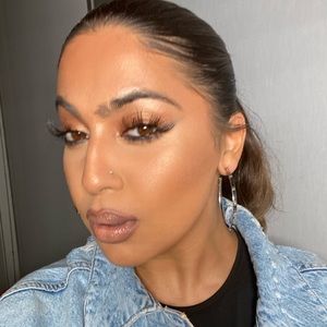 Meet your Posher, Tahira